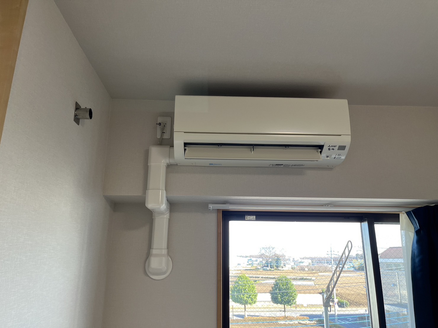 東京都中野区 エアコン取付工事 家庭用エアコン 新規3台設置工事